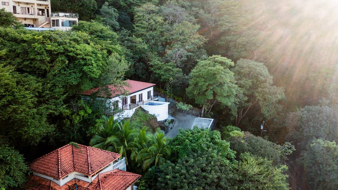 Ocean View Paradise · Capri House — Real estate